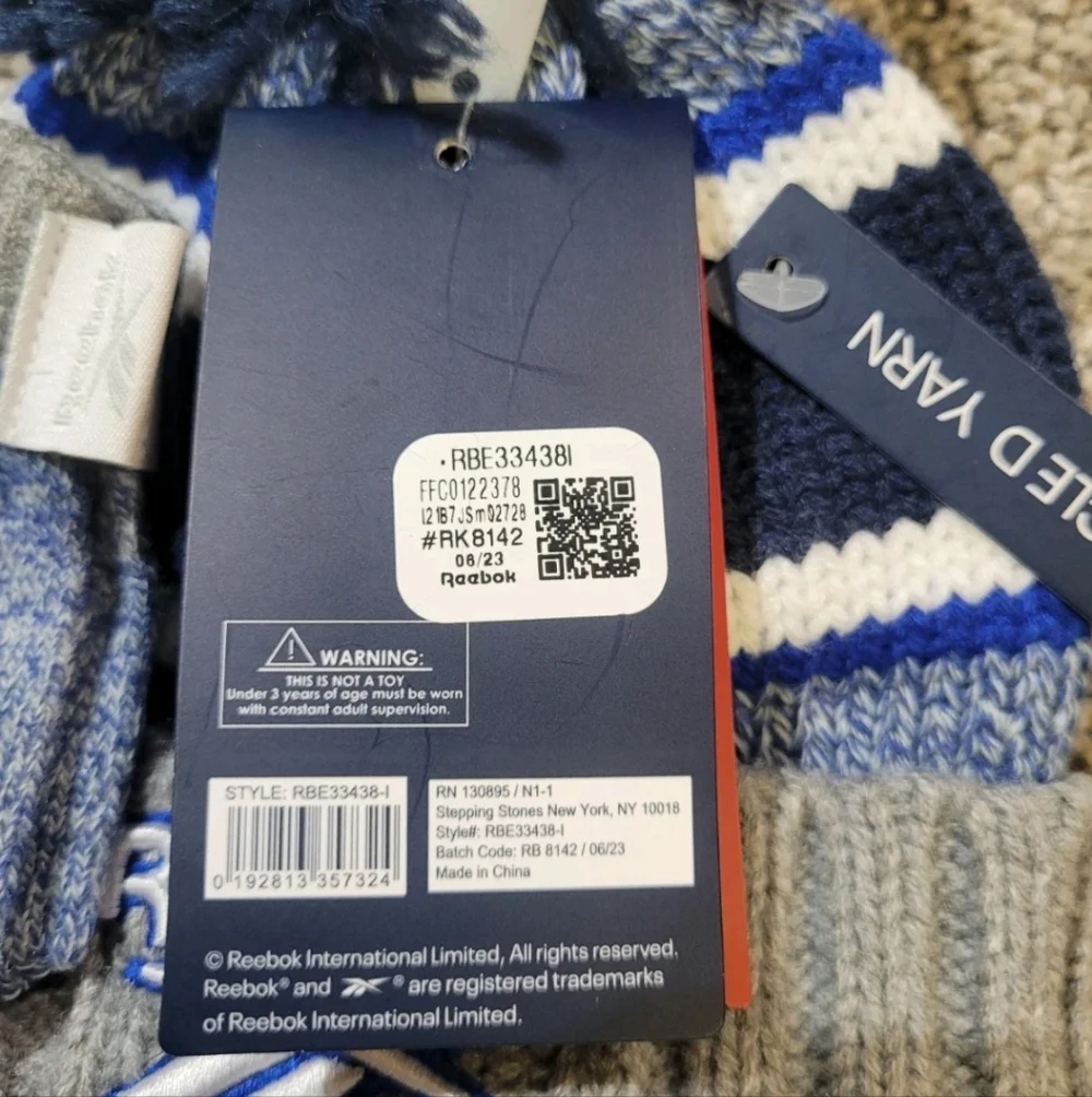 Reebok Infant Baby 6-12 Months Knit Cuffed Beanie & Mittens Set Logo NEW